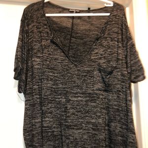 Black and gray t shirt